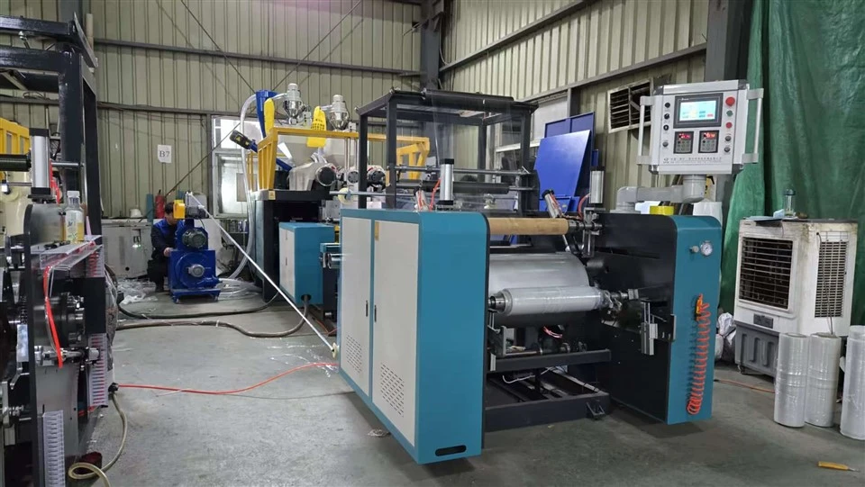Máquina de fabricação de pacote de filmes de rolo estendido